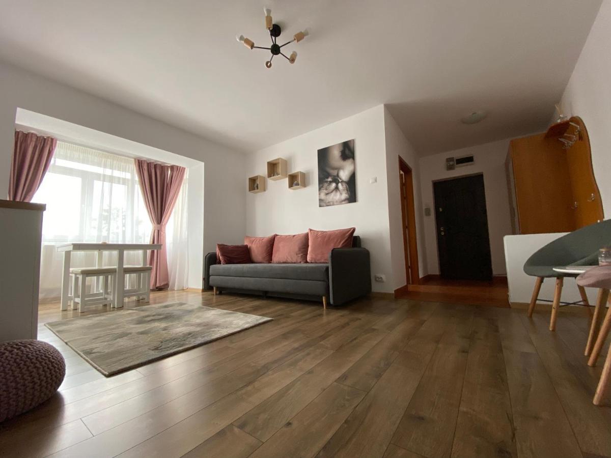 Best Apartment City Hall Suceava Eksteriør bilde